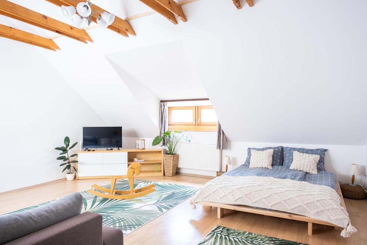 Sziklai Apartman Veszprém Εξωτερικό φωτογραφία